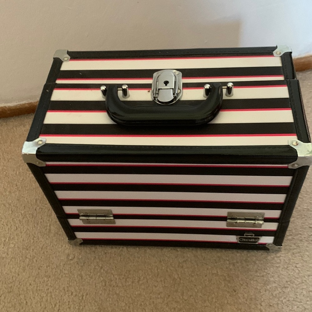 Makeup Container